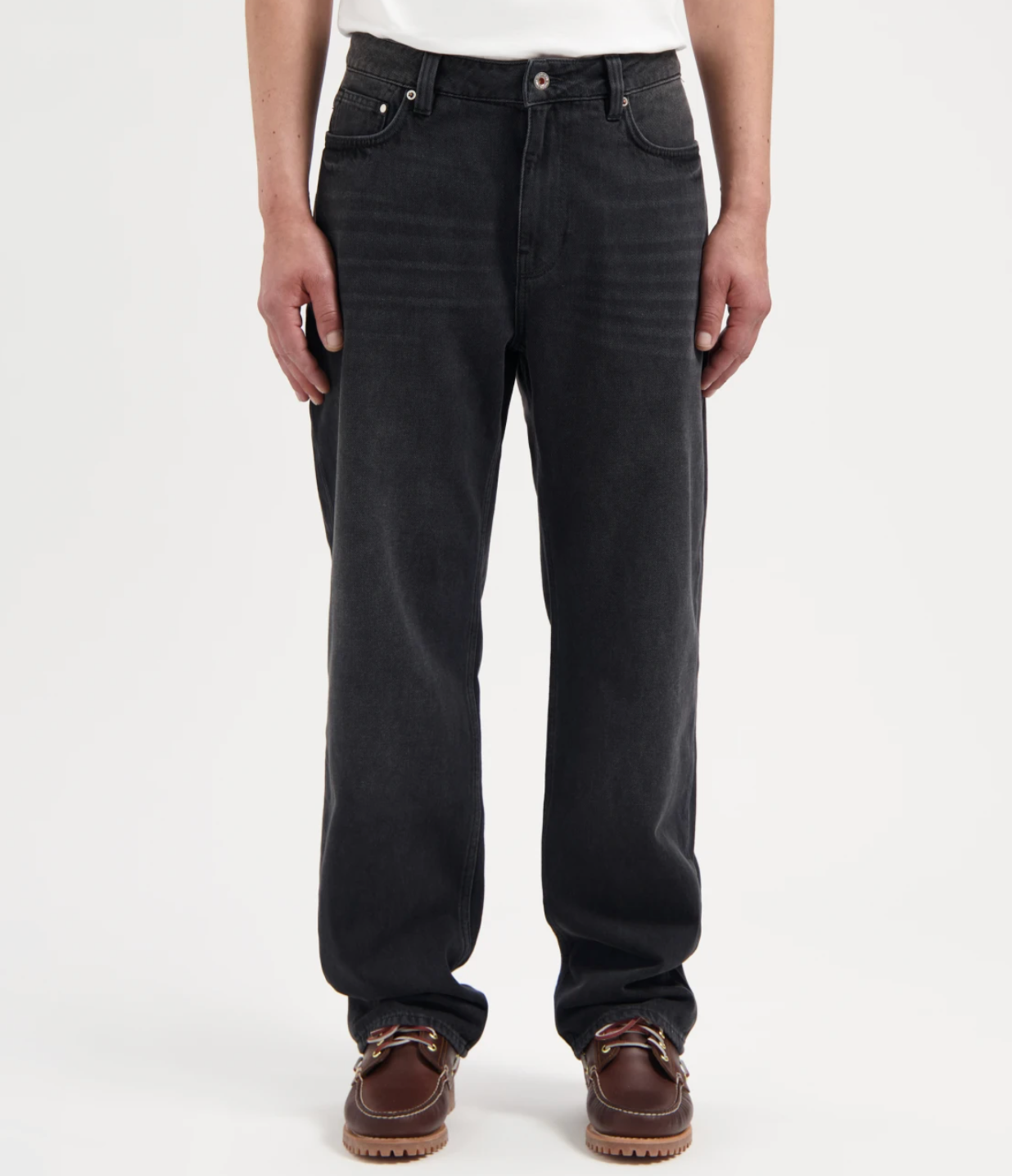 Kuyichi Larry Loose Smoky Noir Bio-Baumwolle Jeans Hose in schwarz