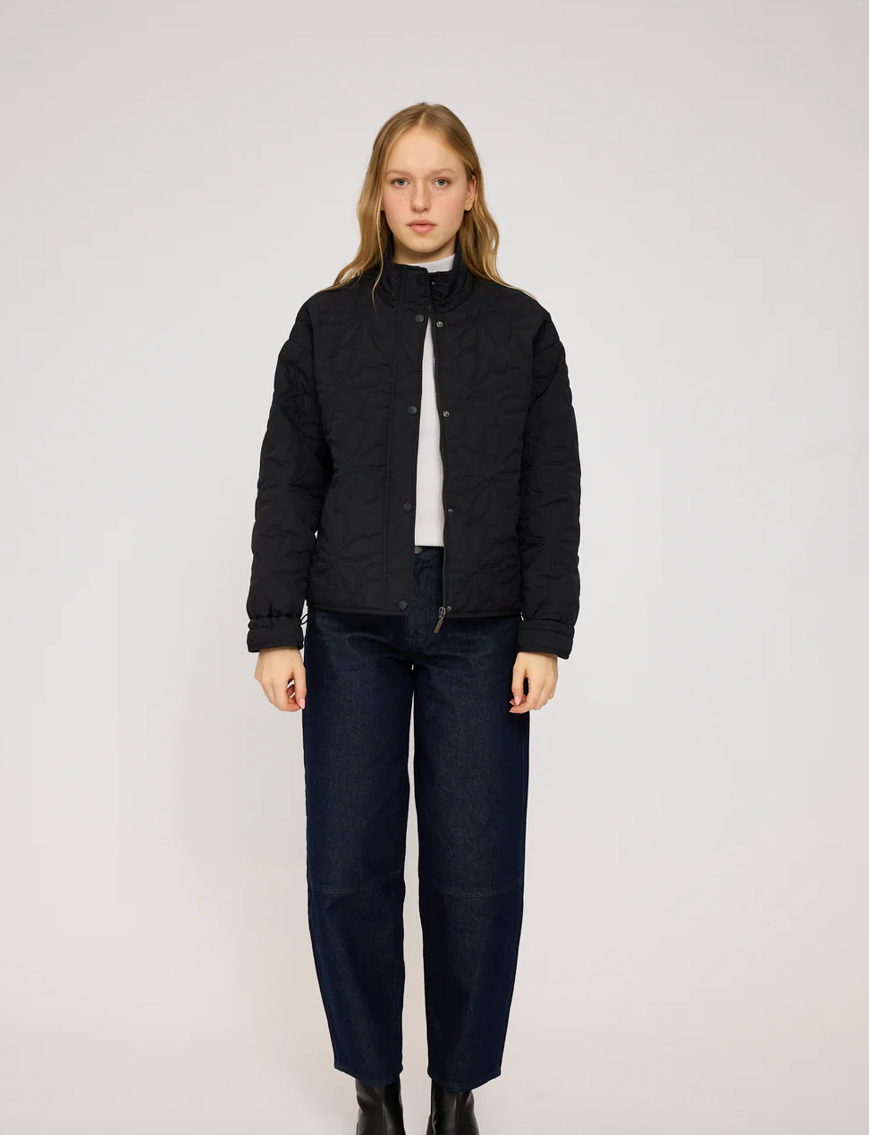 Mazine Leicht gefütterte Jacke mit floralem Steppmuster