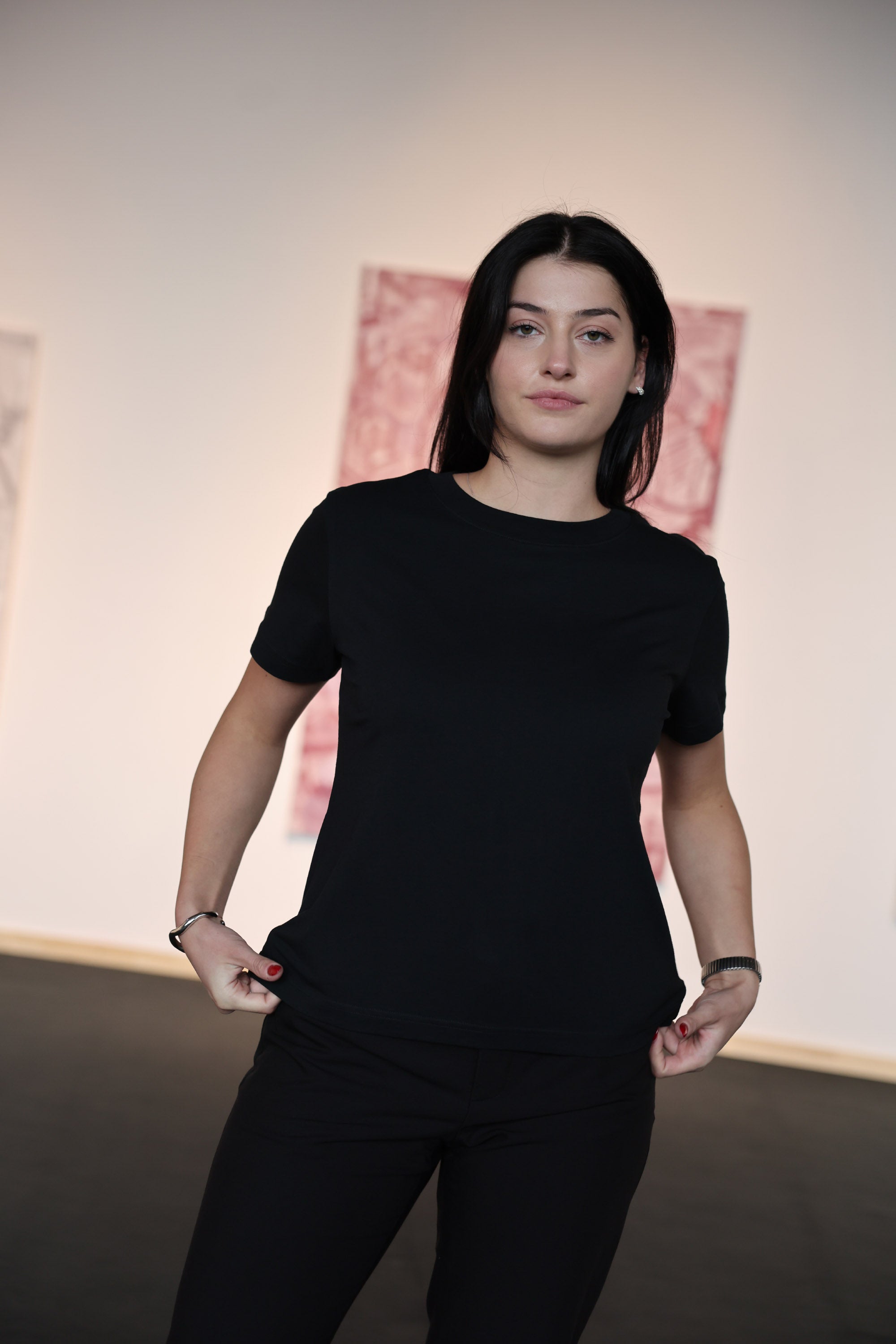 Mela wear Khira T-Shirt schwarz fuer Frauen aus Bio-Baumwolle