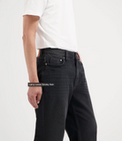 Kuyichi Larry Loose Smoky Noir Bio-Baumwolle Jeans Hose in schwarz