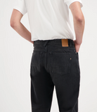 Kuyichi Larry Loose Smoky Noir Bio-Baumwolle Jeans Hose in schwarz