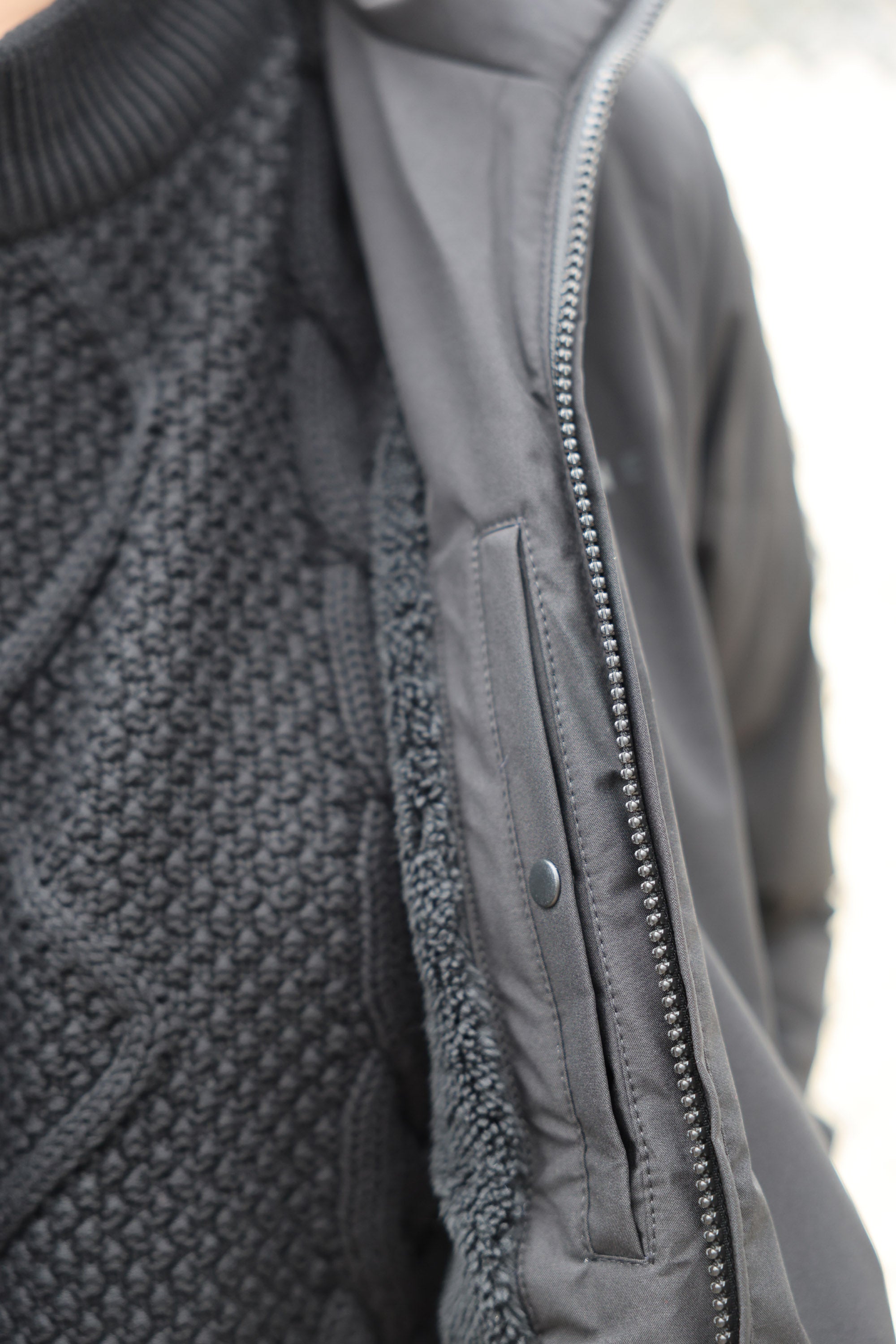 Mazine Basic Padded Jacket Winterjacke kurz aus recyceltem Polyester für Frauen mit Kapuze