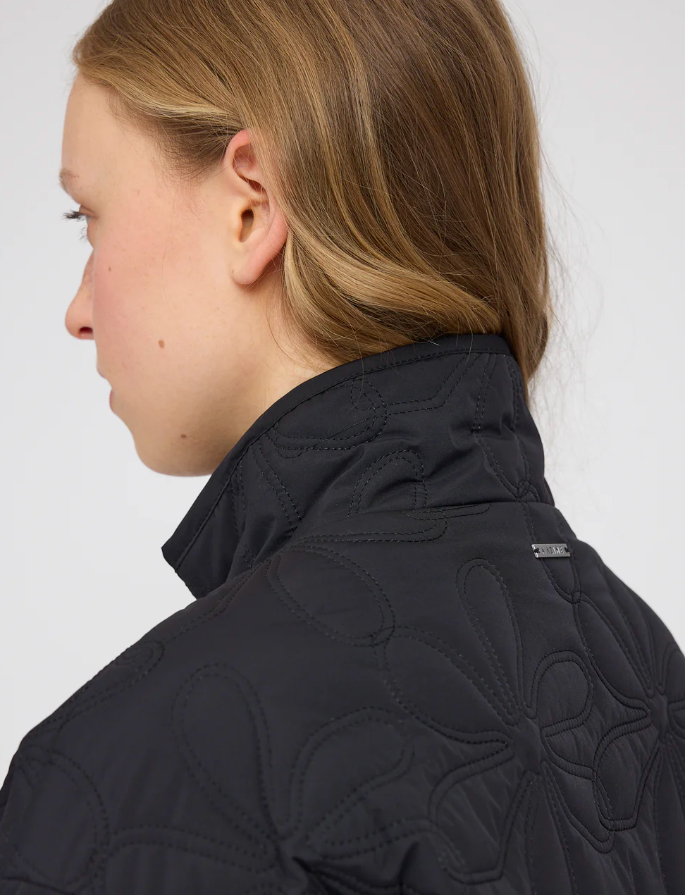 Mazine Leicht gefütterte Jacke mit floralem Steppmuster