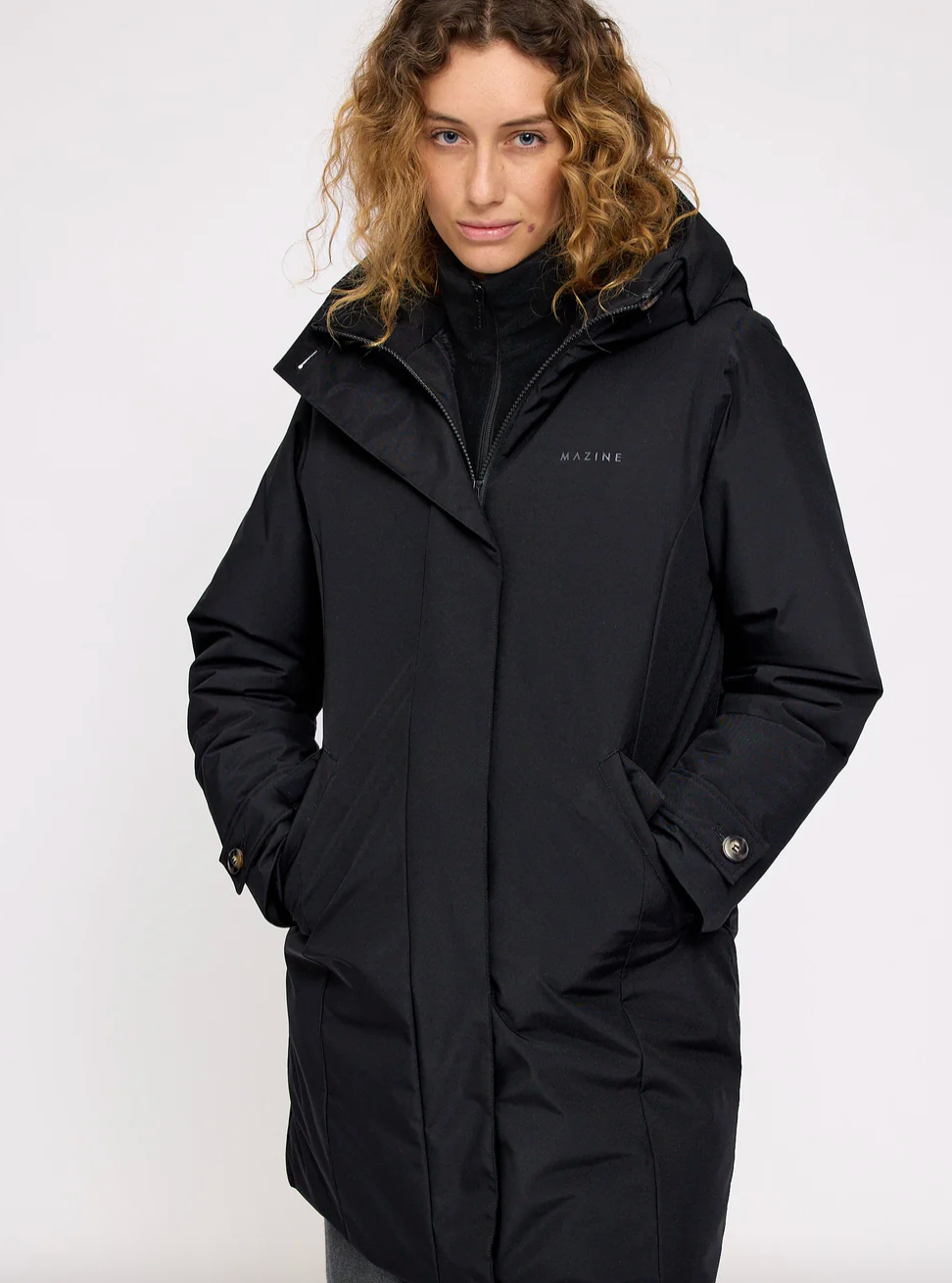 MAZINE Funktionale Gepolsterte Winterjacke aus recyceltem Polyester in Schwarz für Frauen