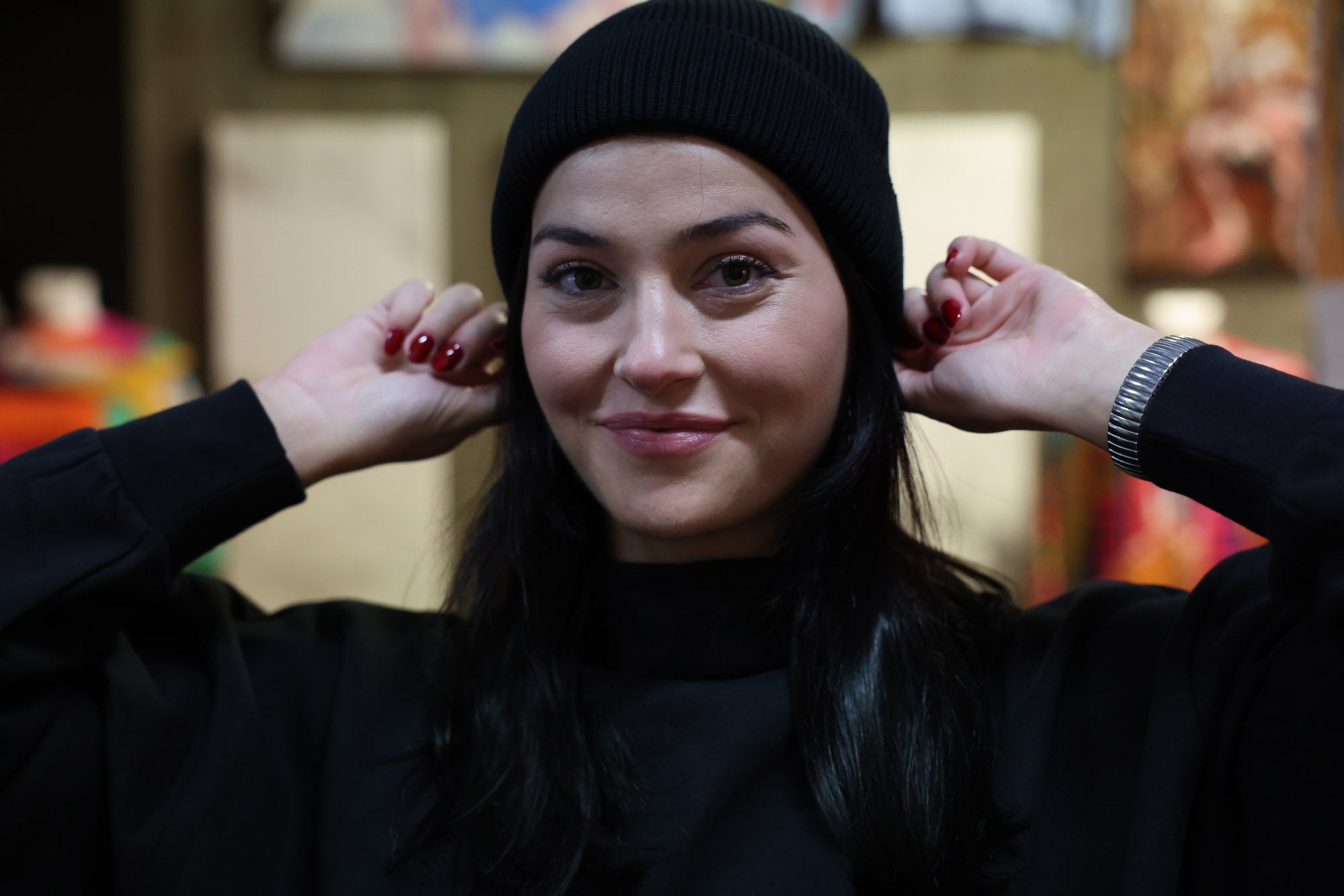 Mela_Wear_Stickmuetze_Kali_Unisex_aus_Bio-Baumwolle_in_der_Farbe_schwarz