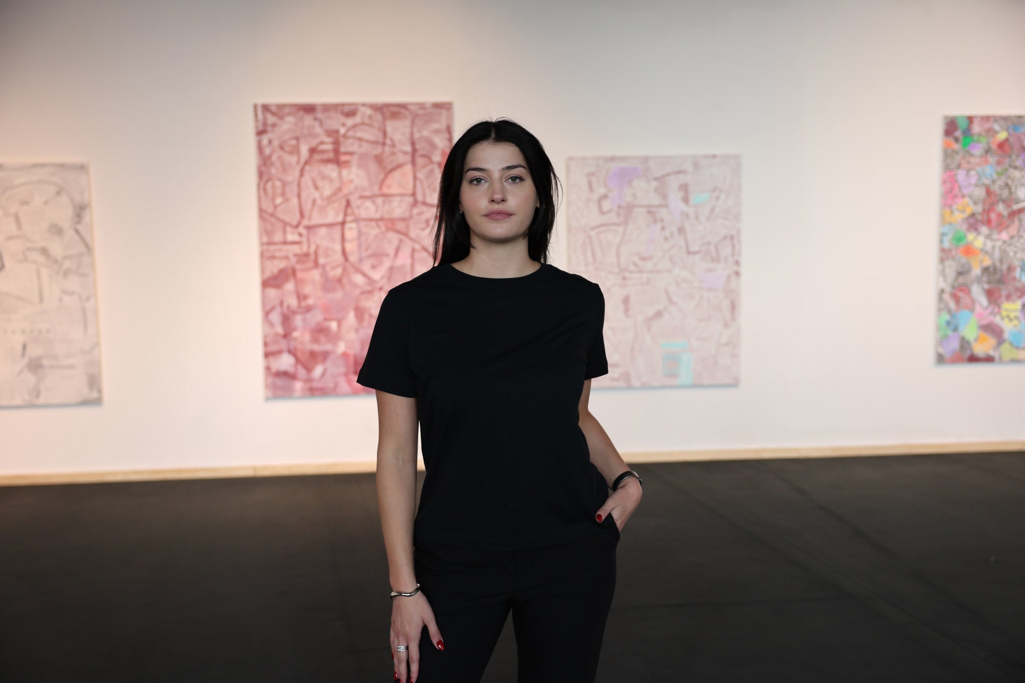 Mela wear Khira T-Shirt schwarz fuer Frauen aus Bio-Baumwolle