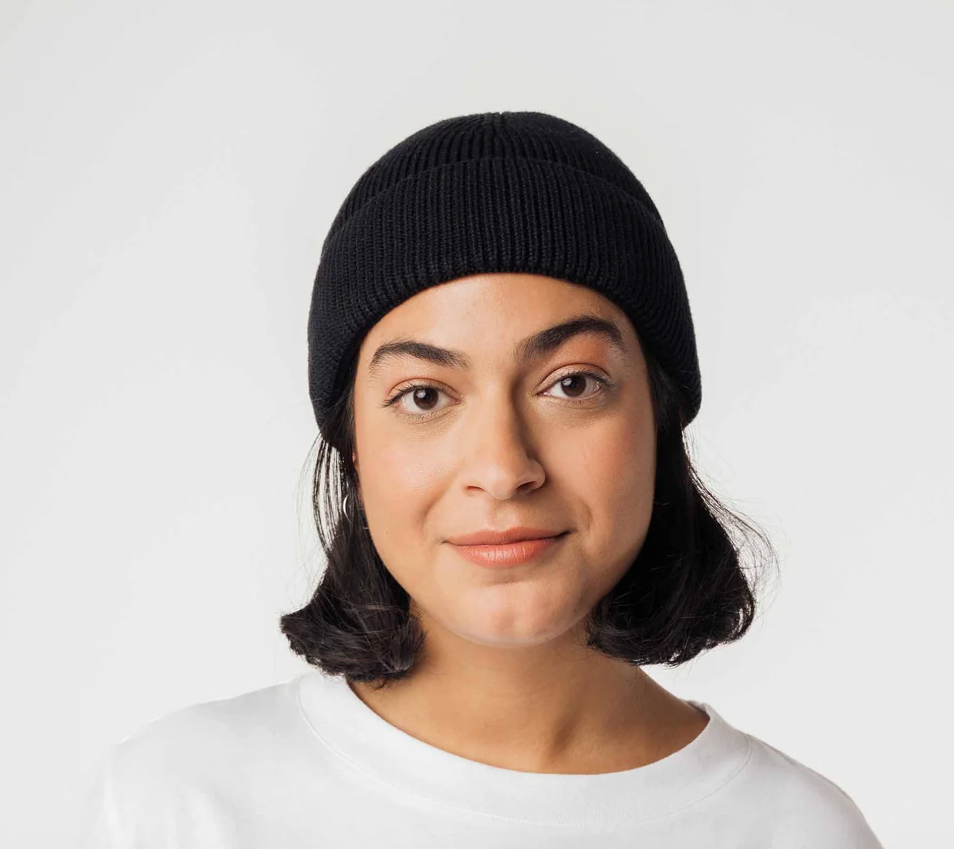 mela wear beani rafi in schwarz